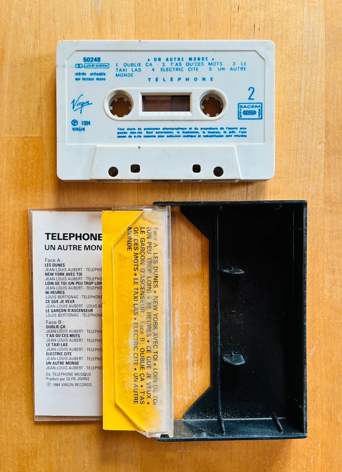 Audio cassette Phone A different world. – photo 2